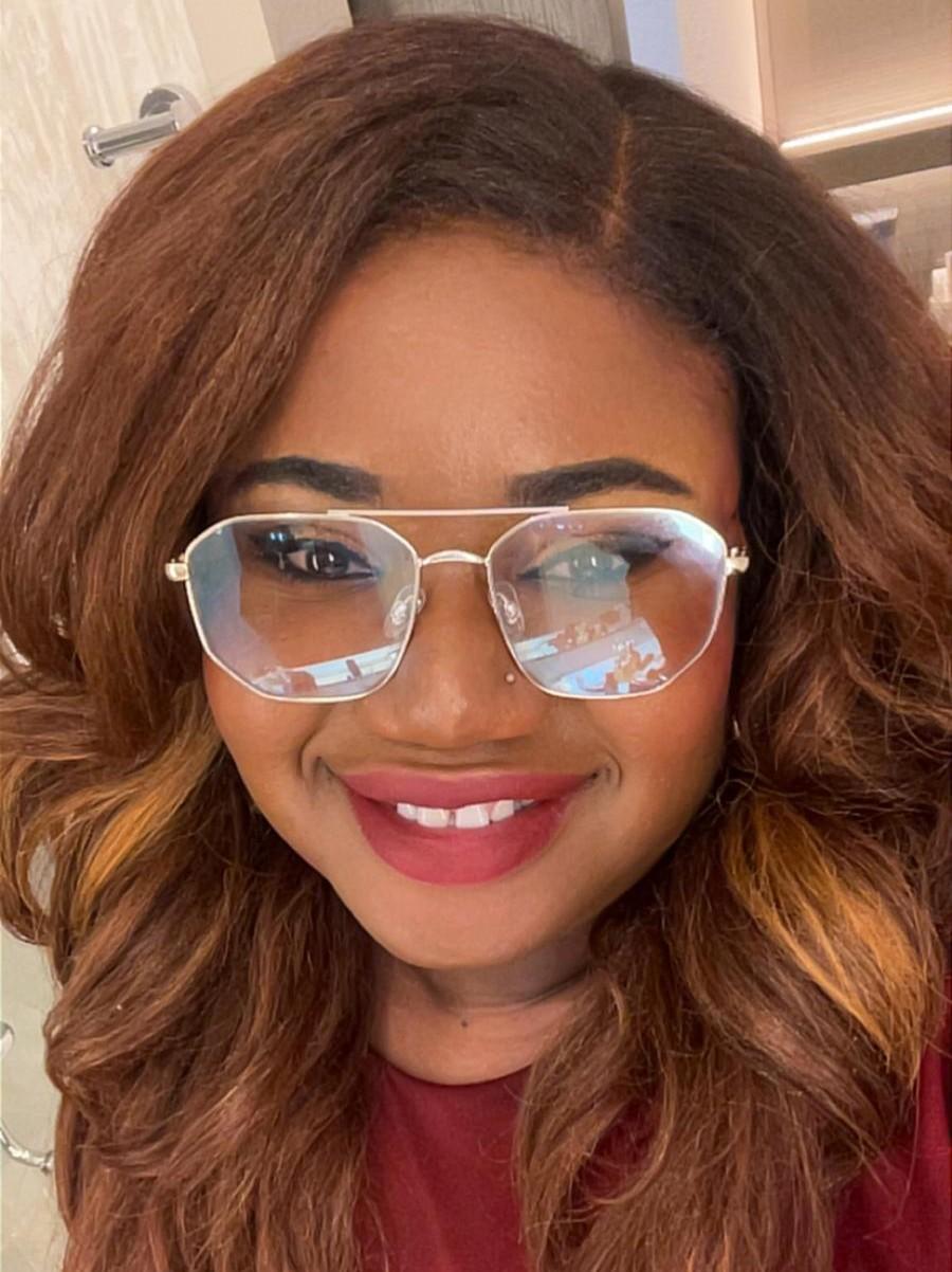 an image of a beautiful black woman